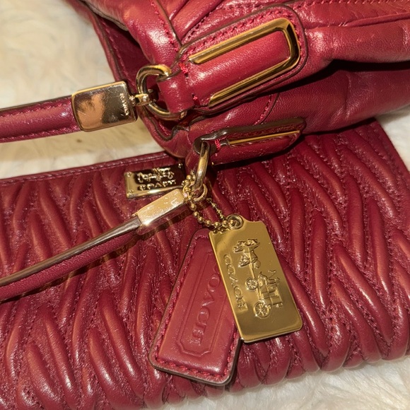 COACH BAG SET USE ONCE LIKE NEW - Picture 14 of 15